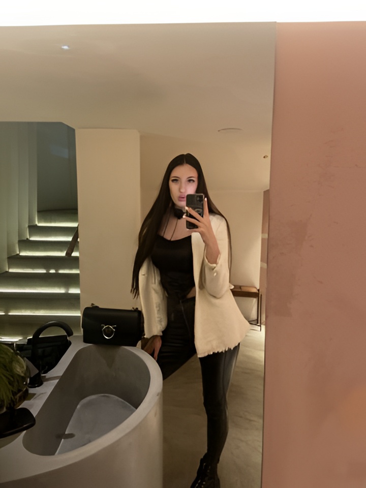 Майя привлекательная девушка из Зверево цена от 2500 руб