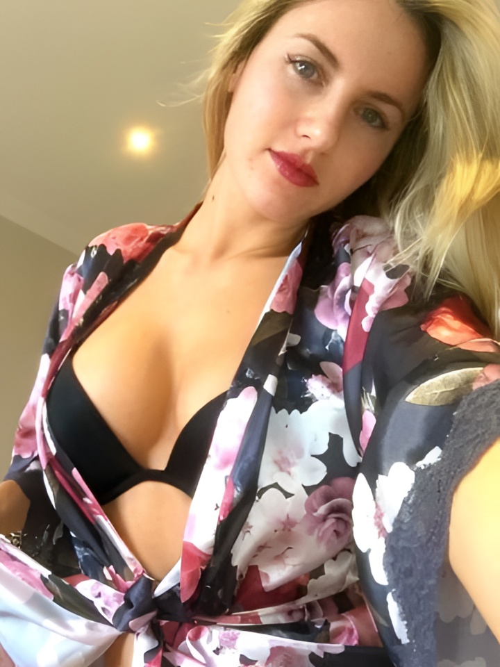 Вероника привлекательная девушка из Зверево цена от 4000 руб