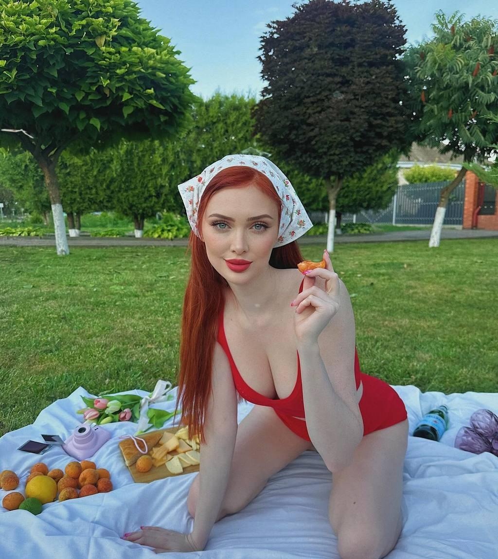 Лена привлекательная девушка из Зверево цена от 6000 руб